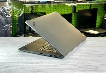 Lenovo Thinkpad P1 Gen6 4